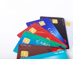 クレジットカードの有効期限は？カード更新時の手続きは必要？